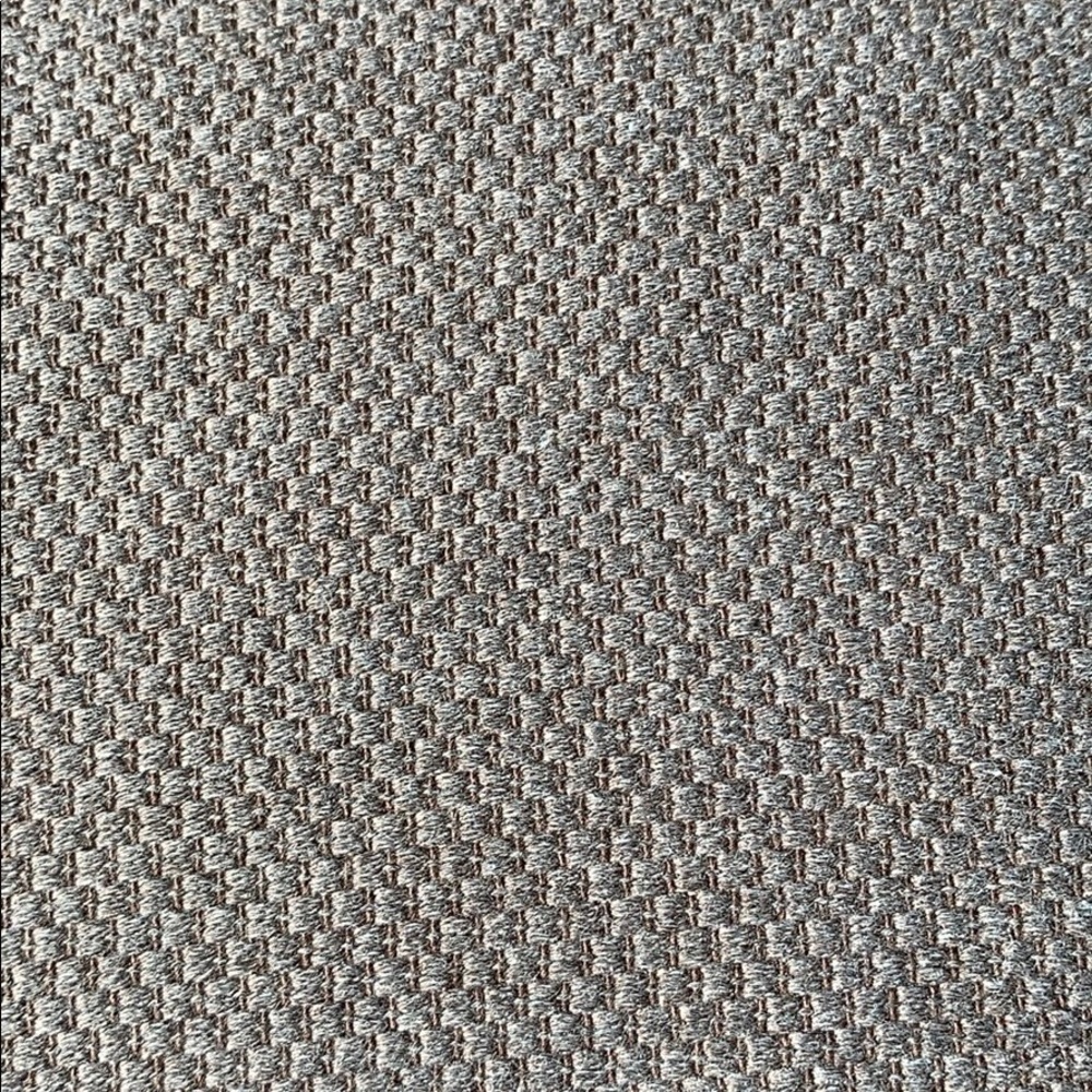 Meet your Posher, Eimi